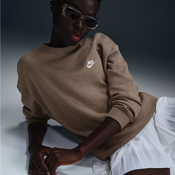 Nike mocha brown Crewneck Sweatshirt - Picture 1 of 10